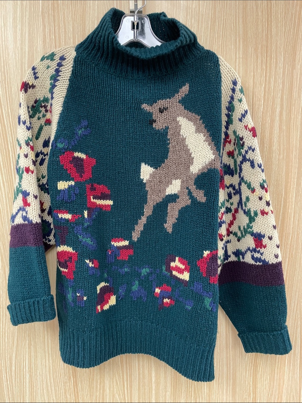 The Eagles Eye Green Sweater Size M